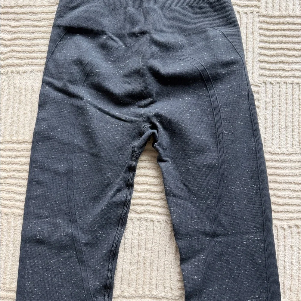 lululemon athletica Dark Gray Speckled Leggings - Picture 2 of 4